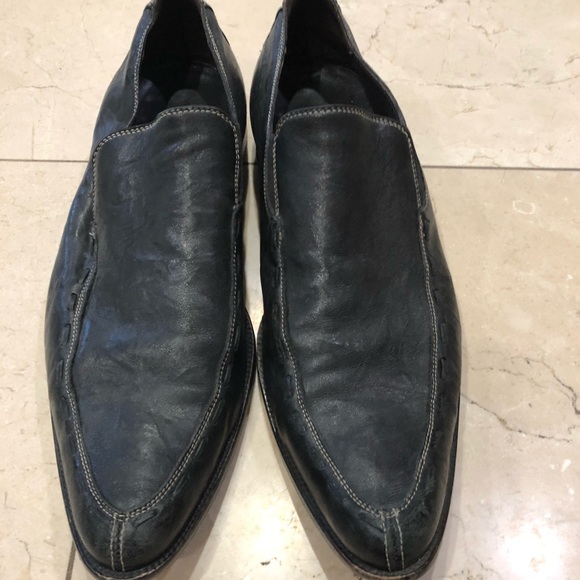 Men’s shoes by Donald J Pliner. Made in Italy